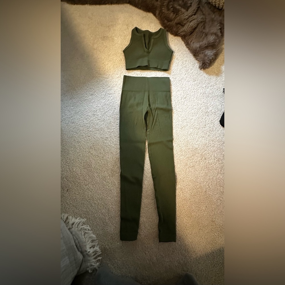 QINSEN Workout outfit